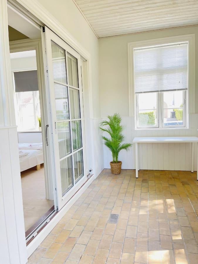 Aday - 2 Bedroom Apartment With Patio オールボー エクステリア 写真