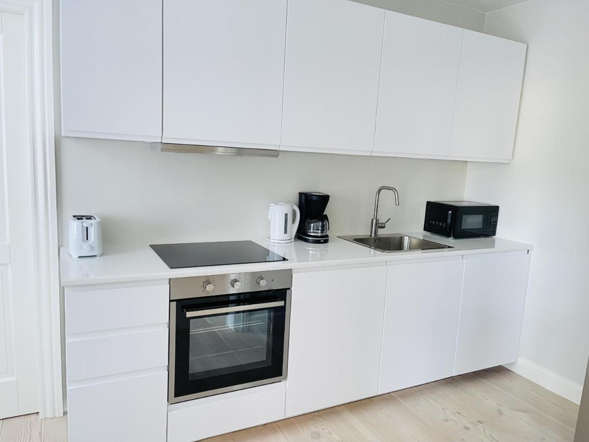 Aday - 2 Bedroom Apartment With Patio オールボー エクステリア 写真